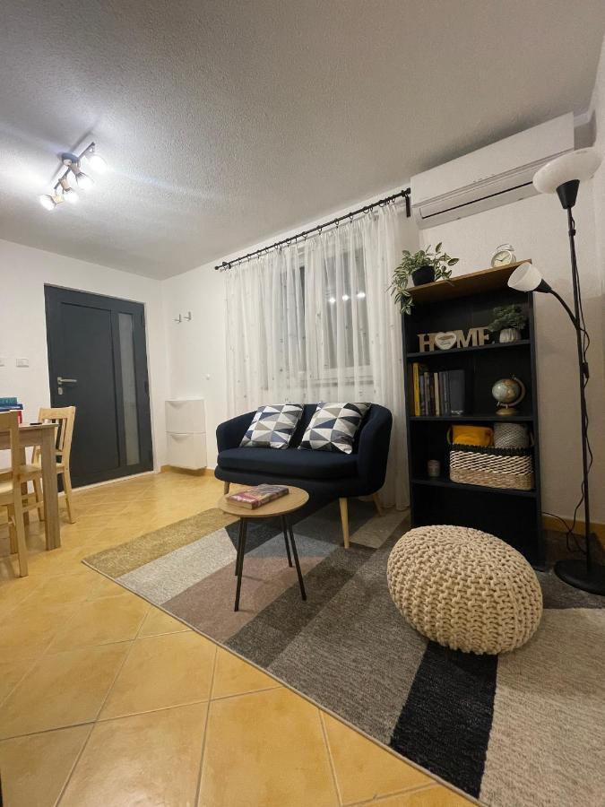 Kn House With Two Apartments Near Sea Rogoznica  Bagian luar foto