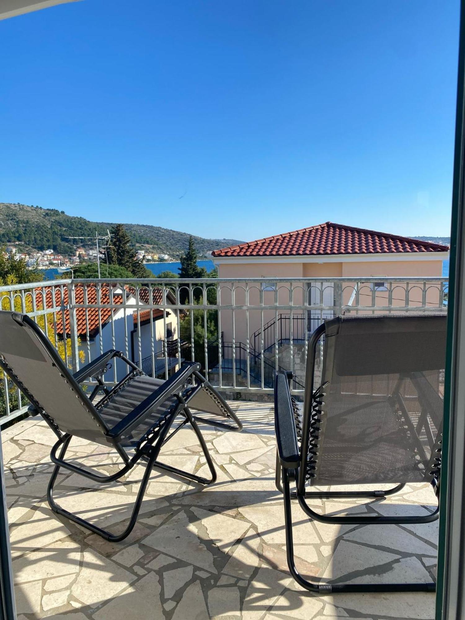 Kn House With Two Apartments Near Sea Rogoznica  Bagian luar foto